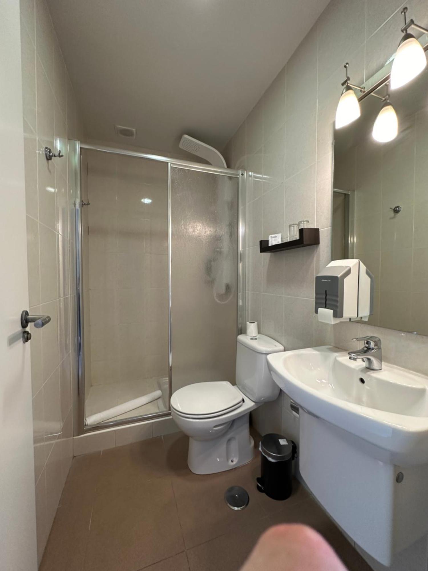 Hostal Myd Pantano Pelayos de la Presa エクステリア 写真
